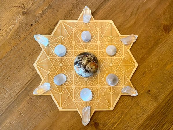 Tetrahedron Sphere Holder Crystal Grid